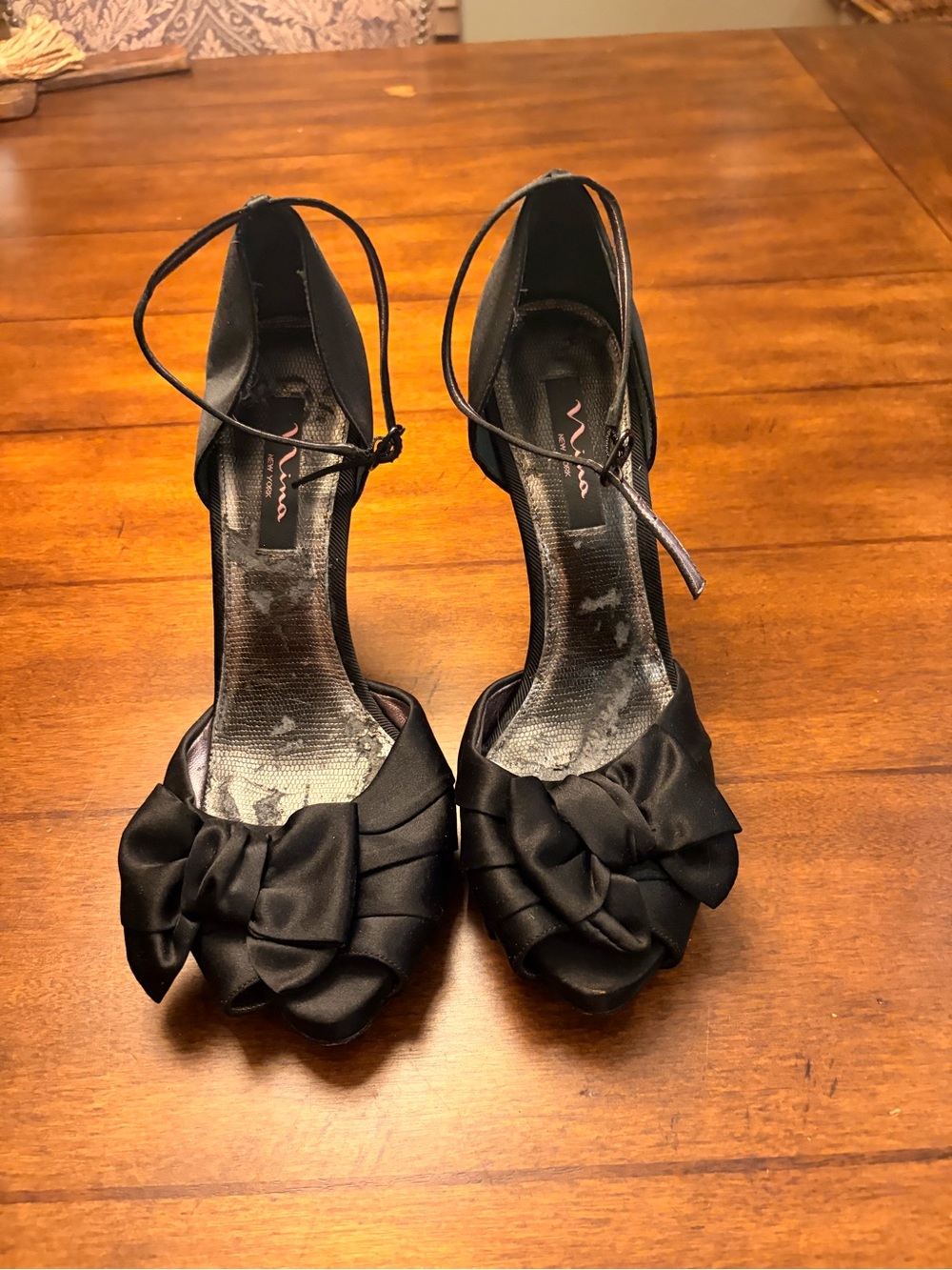 Women’s Black Strappy High Heel Pumps With Bows on Toes
